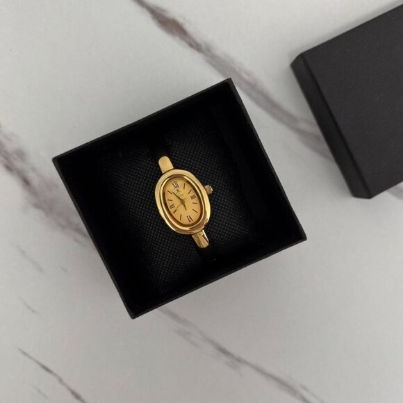Sku0290 Gold mini watch gold bracelet+gift box Vintage vibe in working condition main image 4